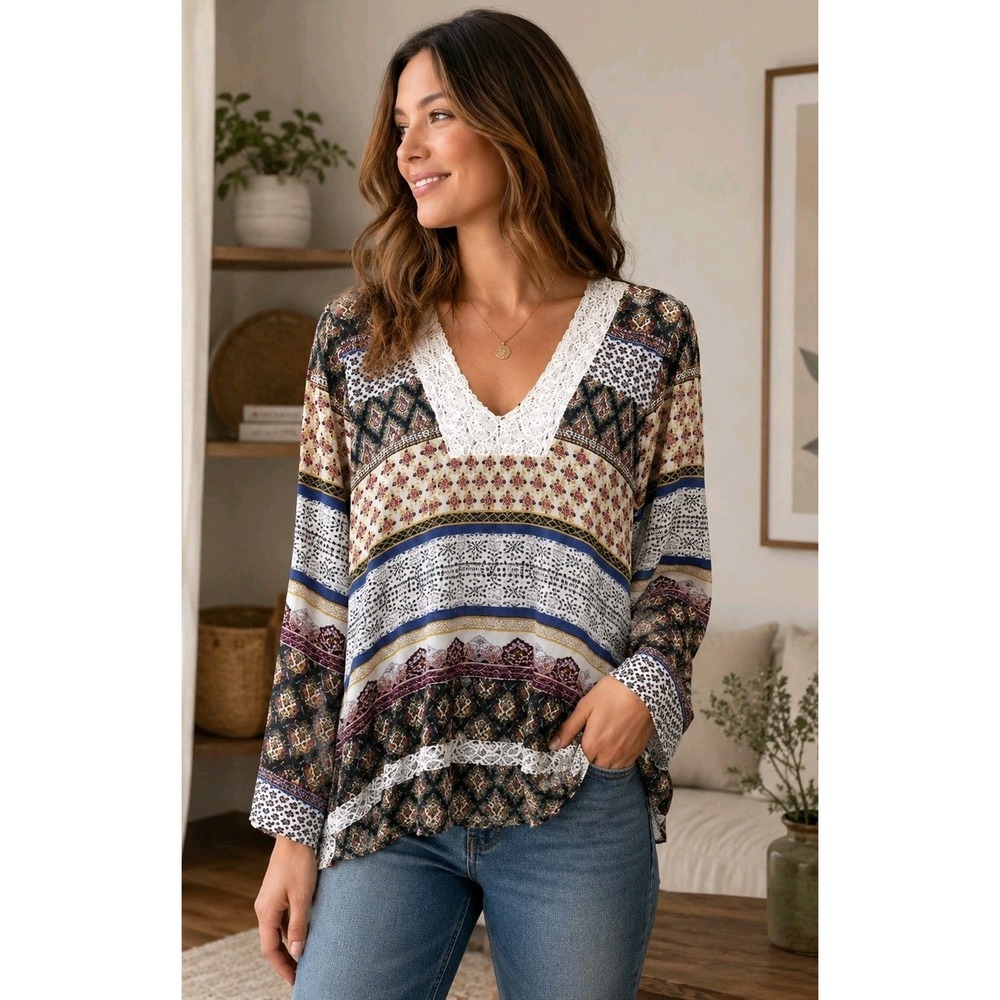 About A Girl LA Boho Festival Blouse Lace Trim Light Flowy Top Womens Medium